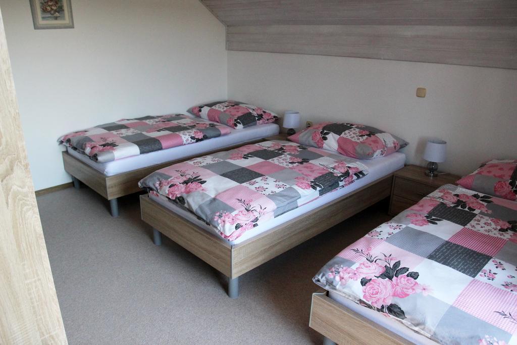 Lake House Apartment Медводе Екстериор снимка