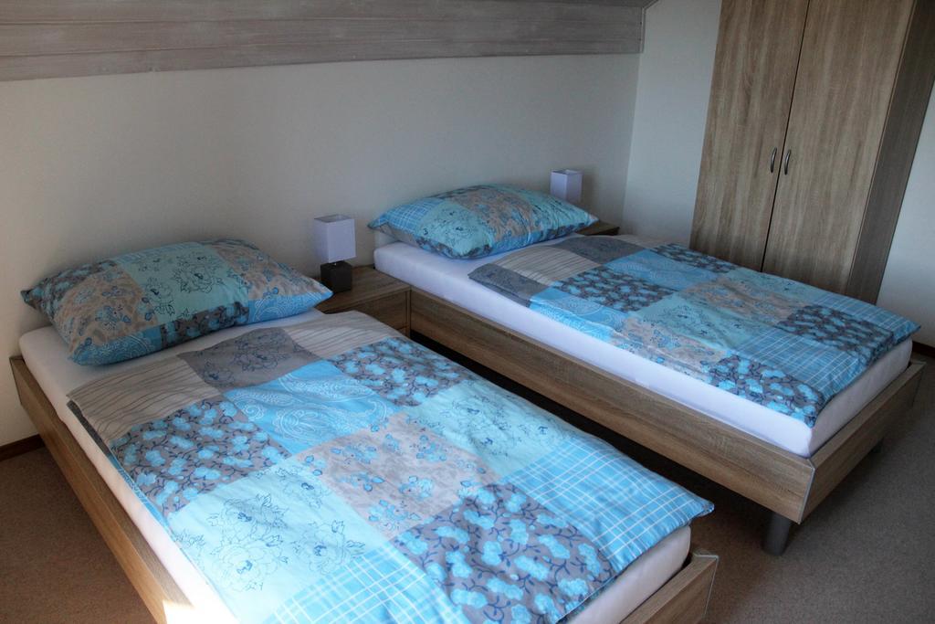 Lake House Apartment Медводе Екстериор снимка